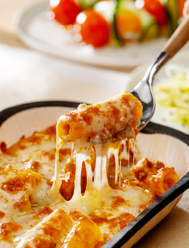 Macarrones gratinados a la boloñesa